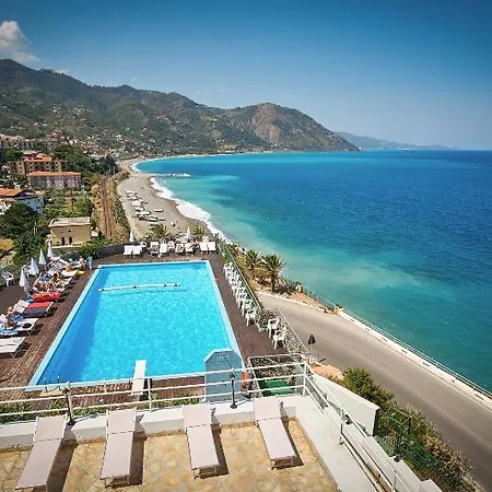 Caposkino Hotel Gioiosa Marea