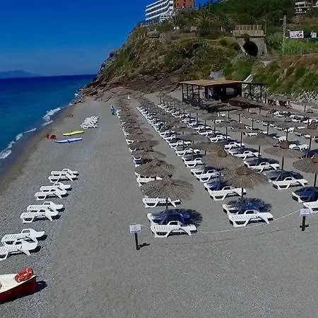 Caposkino Hotel 3*